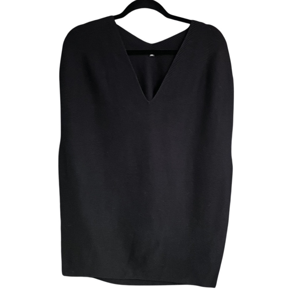 Uniqlo Women’s Oversized Sweater Vest in Black size XL